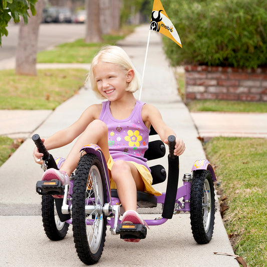 Girl smiling while using the Mobo Mobito