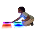 Child playing with the Gel Step 'N Glow - Set of 4
