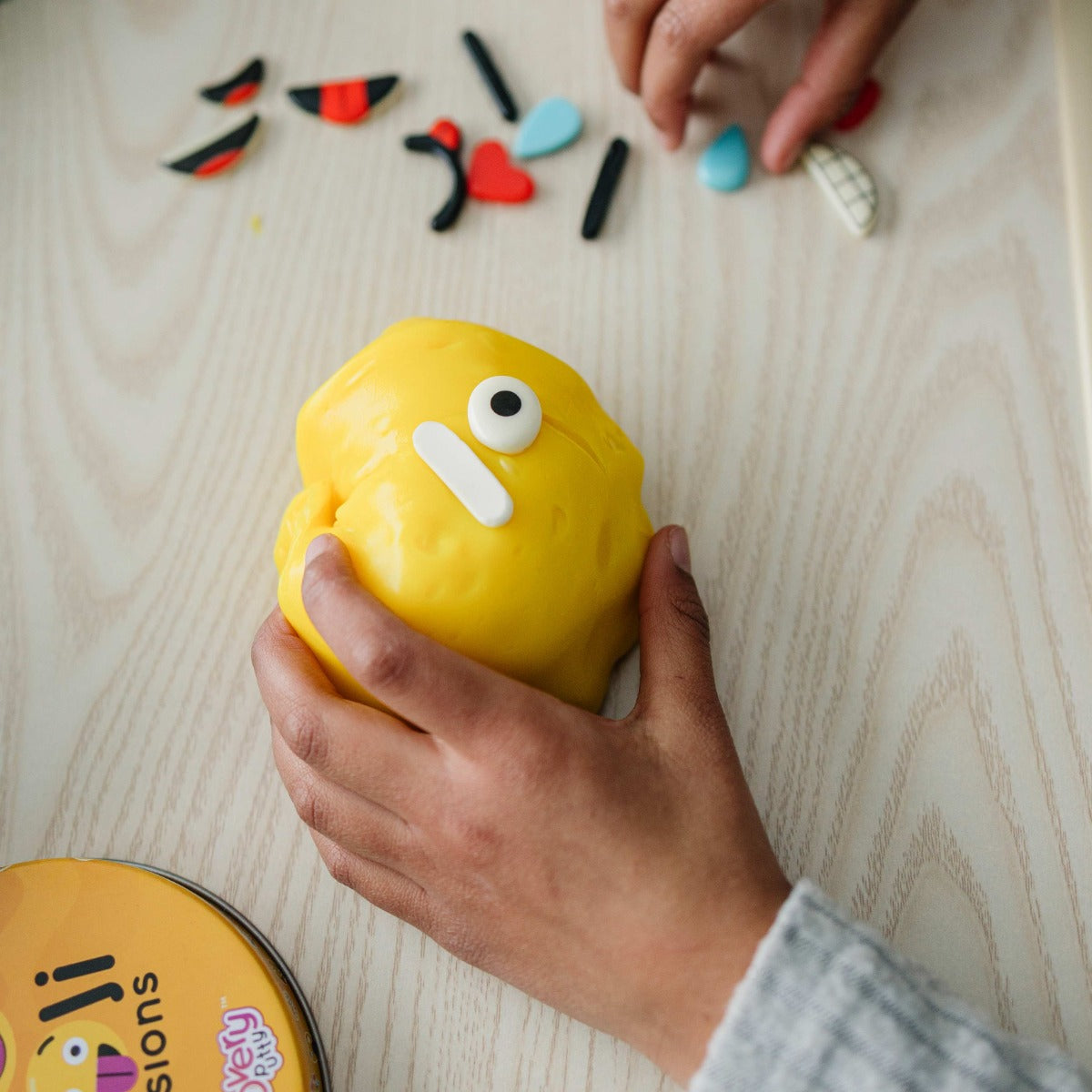 Discovery Putty® - Emoji Expressions