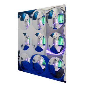 A close-up view of the distortion mirror