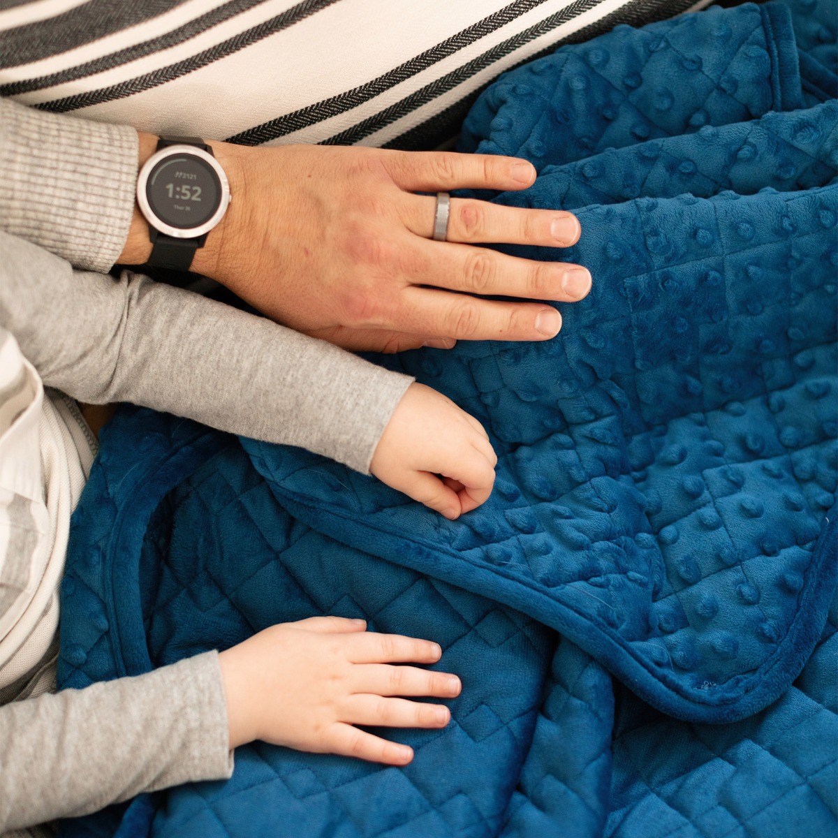 CF7385_minky_weighted_blanket--_1_